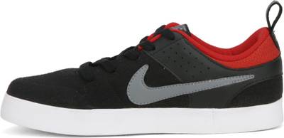 Nike LITEFORCE III Sneakers
