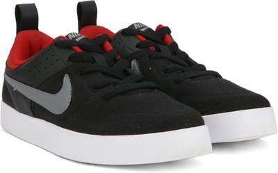 Nike LITEFORCE III Sneakers