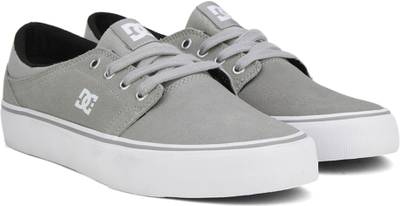 DC Sneakers