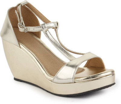 

Digni Women Gold Wedges