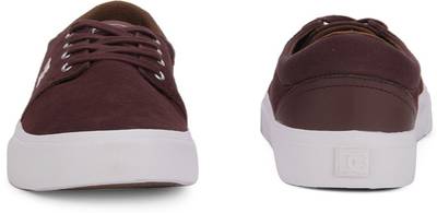 DC Sneakers