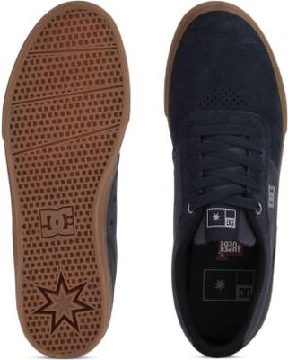 DC Sneakers