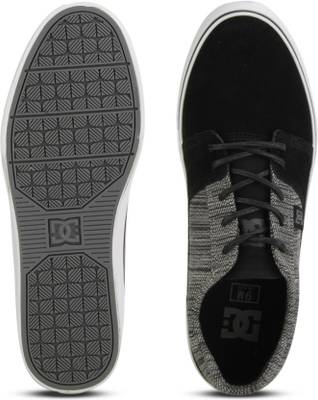 DC Sneakers