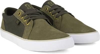 DC Sneakers