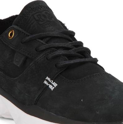 DC Sneakers