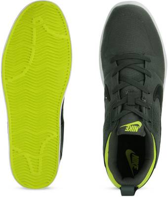 Nike LITEFORCE III Sneakers
