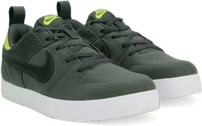 Nike LITEFORCE III Sneakers