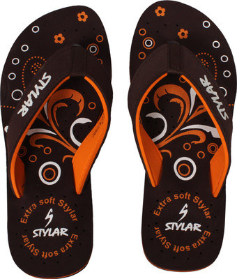 

Stylar Flip Flops, Brown