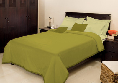 

Bombay Dyeing Plain Single Coral Blanket(Microfiber, Green)