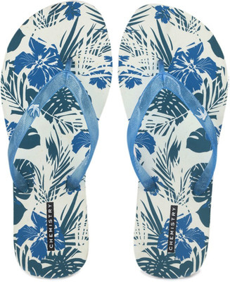 

Chemistry Printed Flip Flops, White/blue
