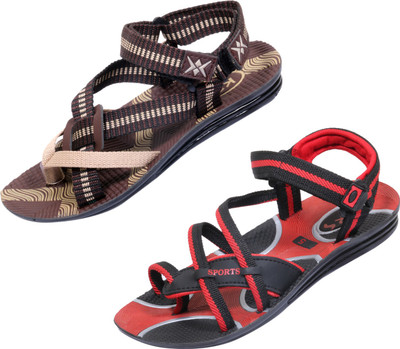 

Indistar Boys Buckle Flats(Multicolor, Red
