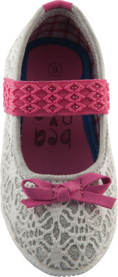 

Beanie Bugs Girls Strap Dancing Shoes(White