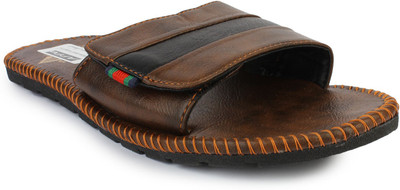 

Appe Men Brown Flats