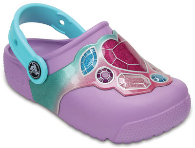 

Crocs Boys Slip-on Clogs(Multicolor, Black