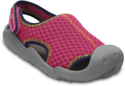 

Crocs Girls Slip-on Sports Sandals(Multicolor, Black
