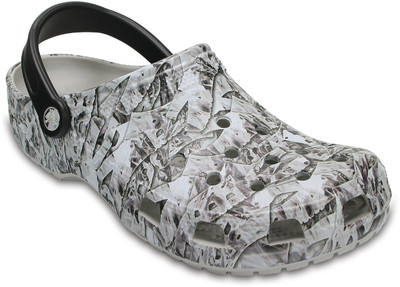 

Crocs Boys Slip-on Clogs(Multicolor, Black