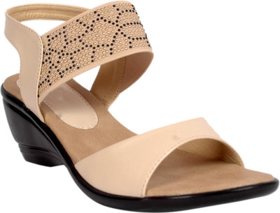 

Bora Bora Women Beige Wedges