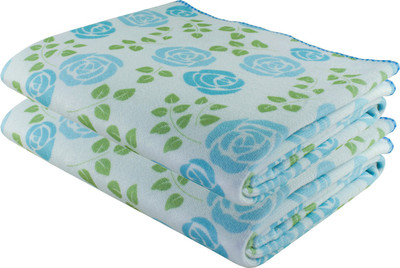

Stylefolio Microfiber 230 GSM Bath Towel(Pack of 2, White, Multicolor), Multicolor;white