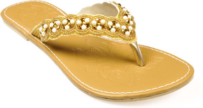 

La Boemo Women Beige Flats