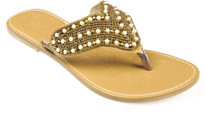 

La Boemo Women Beige Flats