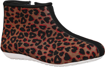 

Adhritam Boots For Women(Multicolor, Multi color