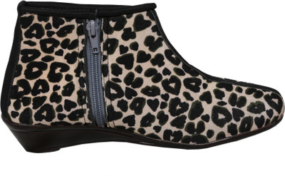

Adhritam Boots For Women(Multicolor, Black