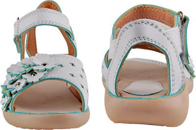 

Beanz Girls Buckle Strappy Sandals(White, White::beige