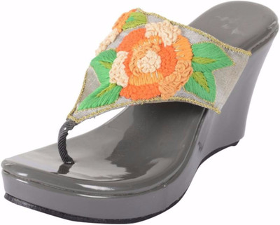

Praags Women Grey Wedges