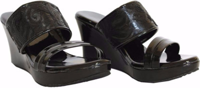 

Praags Women Black Wedges