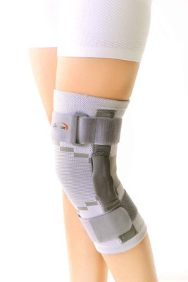 

Surgitech SURGITECH KNEE CAP HINGED (DELUX) XLarge ( 22 - 24.4 inch ) Knee Support, Grey