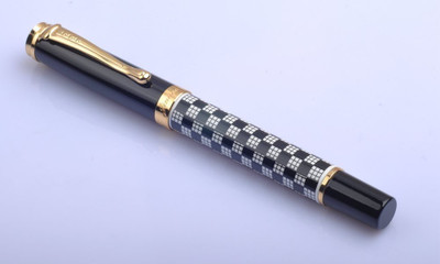 

Neo Gold Leaf Emotion Fountain Pen