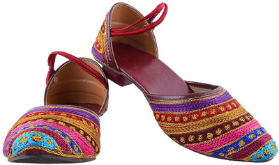 

RED CHOICE Mojaris For Women(Multicolor