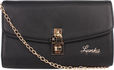 

Luvoksi Casual Black Clutch
