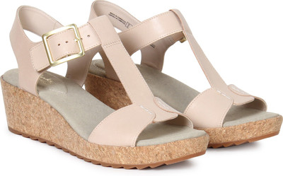 

Clarks Women Nude Leather Wedges