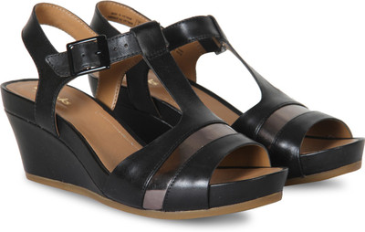 

Clarks Women Black Leather Wedges
