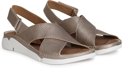 

Clarks Women Gold Metallic Flats