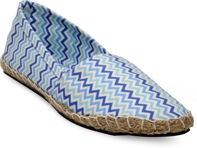 

Nell Casuals For Women(Green