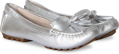 

Clarks Evesham Rhythm Silver Metallic Boat Shoes For Women(Silver, Silver metal