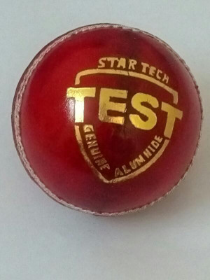 

Hoick Test Cricket Leather Ball(Pack of 1, Maroon)