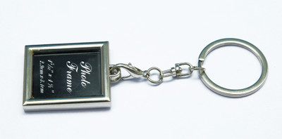 

JOSHISNEST matelic square single photo-frame key ring Key Chain(Silver)