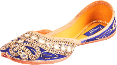 

Tamanna Punajabi-patiyala jutis Party Wear For Women(Multicolor, Multicolor_3
