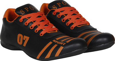 

Kraasa Sports 07 Football Shoes For Men(Black, Orange