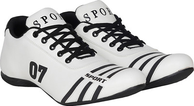 

Kraasa Sports 07 Badminton Shoes For Men(White, Black