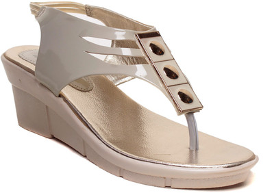 

MSC Women Cream Wedges