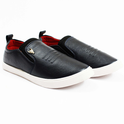 

Hsquare BULL Casuals For Men(Black