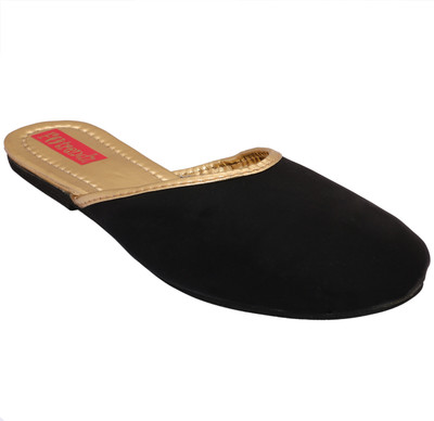 

Footrendz RSNBO-3337BL Slip On For Women(Black
