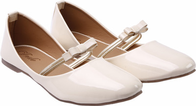 

Jade Women Beige Bellies