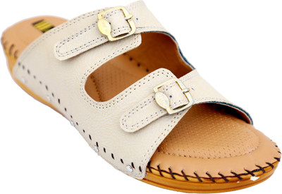

1 WALK Women Beige Flats