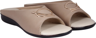 

Lily Women Beige Flats