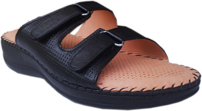 

1 WALK Women Black Flats